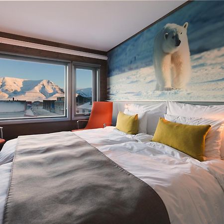 Svalbard Hotell | Polfareren Longyearbyen Bagian luar foto