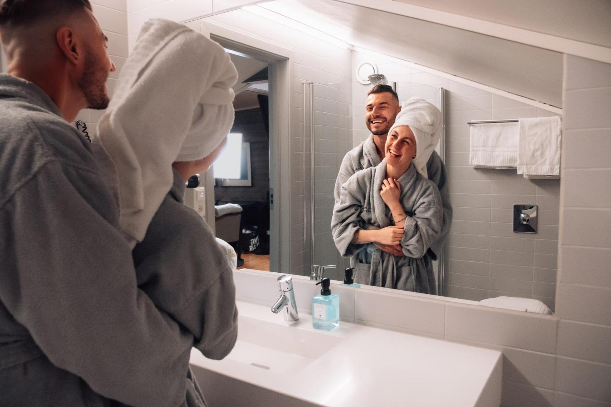 Svalbard Hotell | Polfareren Longyearbyen Bagian luar foto