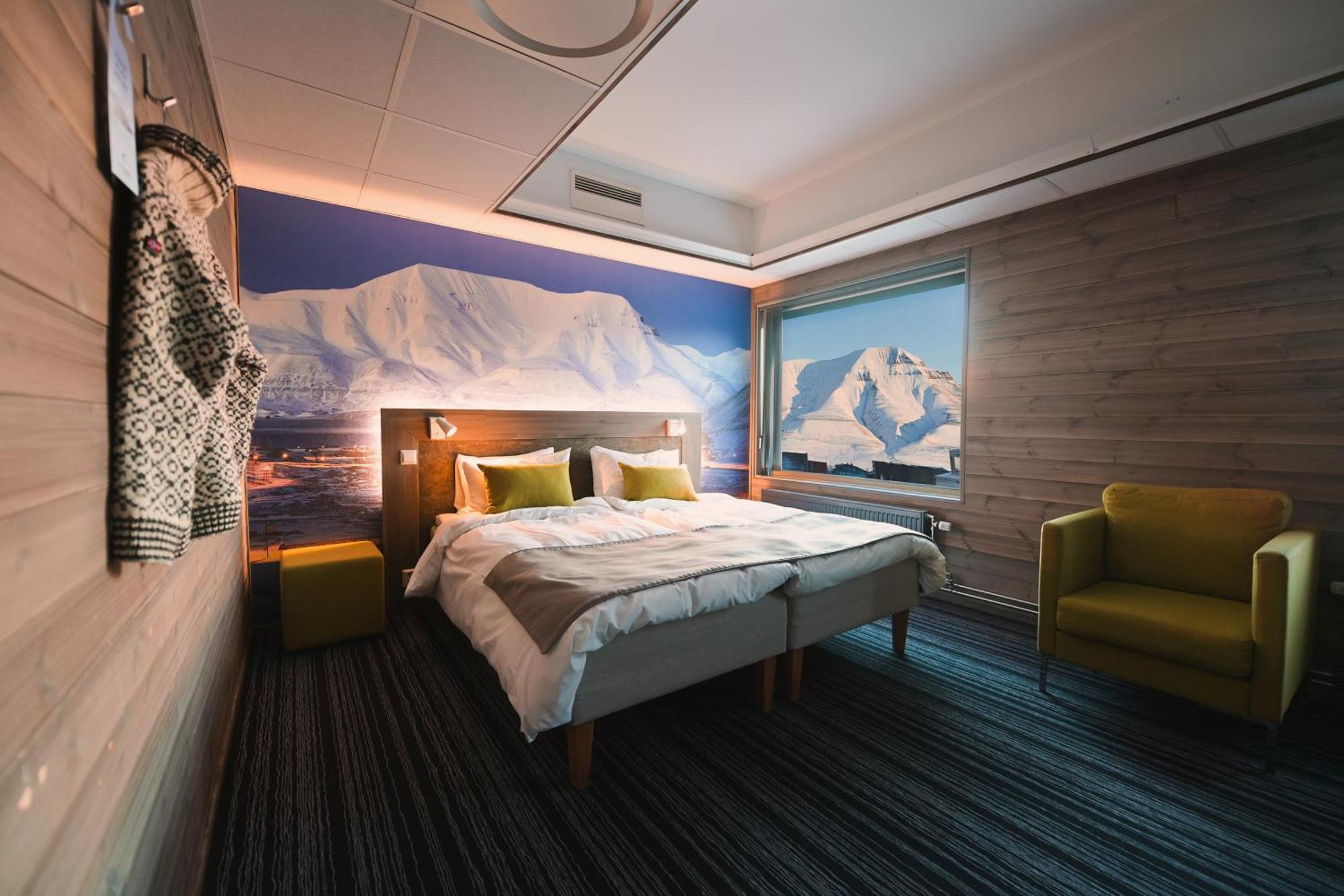 Svalbard Hotell | Polfareren Longyearbyen Bagian luar foto