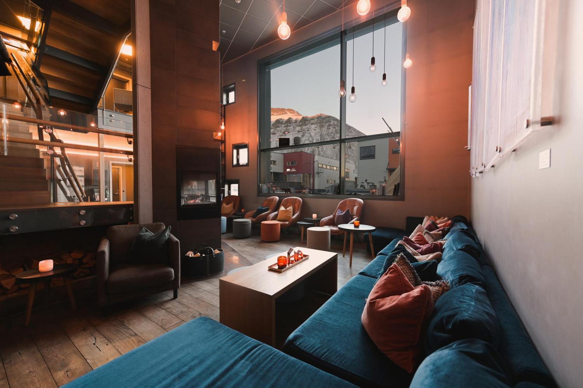 Svalbard Hotell | Polfareren Longyearbyen Bagian luar foto