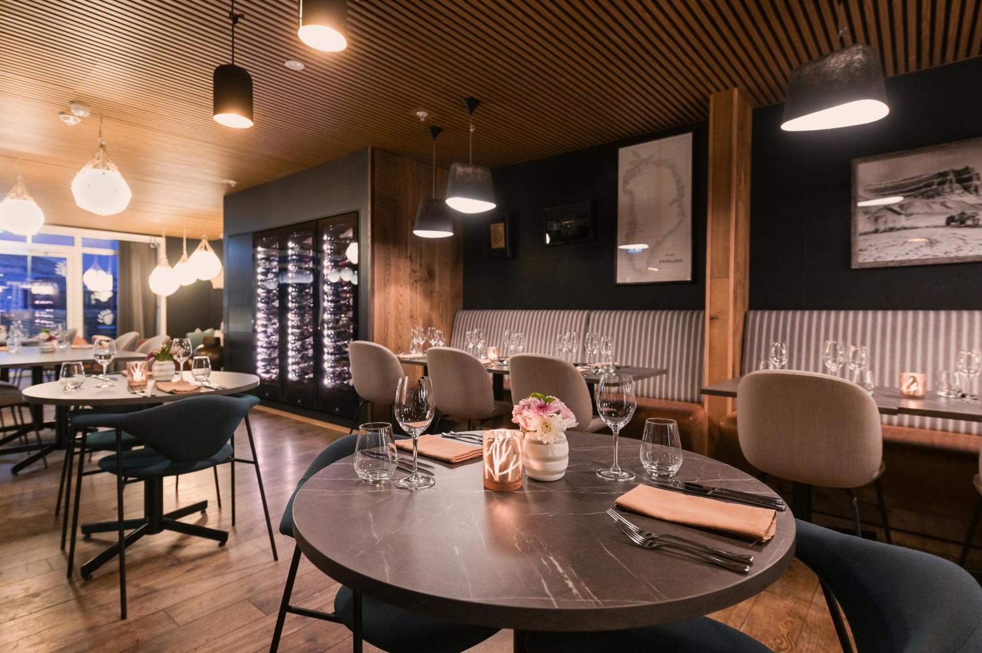 Svalbard Hotell | Polfareren Longyearbyen Bagian luar foto